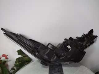 bontott TOYOTA C-HR Bal Fényszóró