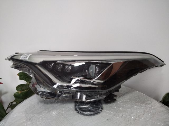 bontott TOYOTA C-HR Bal Fényszóró