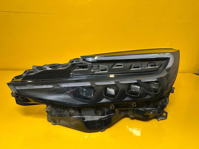 bontott TOYOTA C-HR Bal Fényszóró