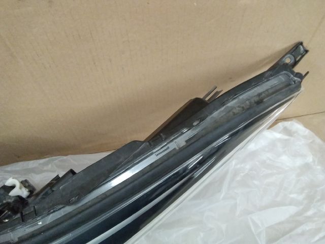 bontott TOYOTA C-HR Bal Fényszóró