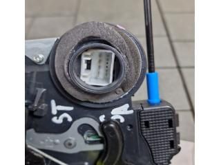 bontott TOYOTA C-HR Bal hátsó Ajtózár