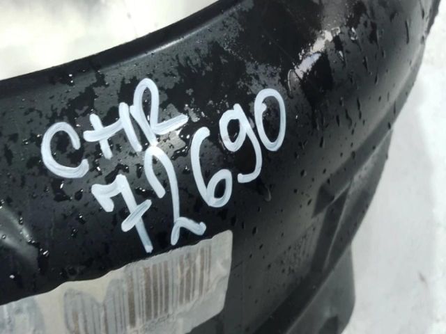 bontott TOYOTA C-HR Bal hátsó Dobbetét (Kerékjárati, Műanyag)