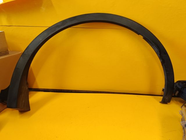 bontott TOYOTA C-HR Bal hátsó Sárvédő Díszléc