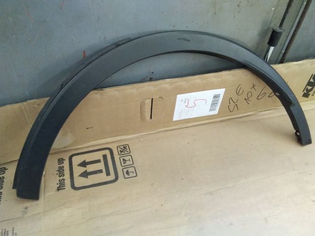 bontott TOYOTA C-HR Bal hátsó Sárvédő Szélesítő