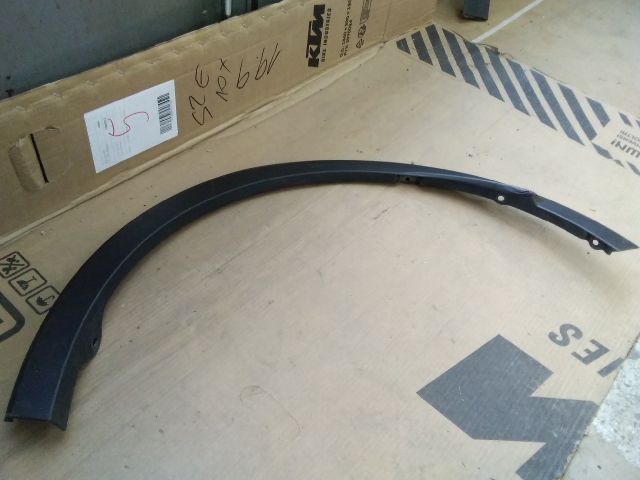 bontott TOYOTA C-HR Bal hátsó Sárvédő Szélesítő