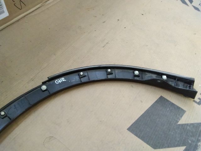 bontott TOYOTA C-HR Bal hátsó Sárvédő Szélesítő