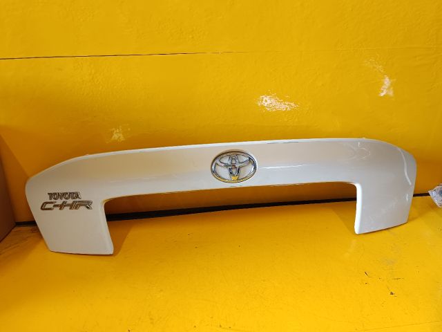 bontott TOYOTA C-HR Csomagtérajtó Díszléc