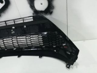 bontott TOYOTA C-HR Első Lökhárító Alsó Középső Díszrács