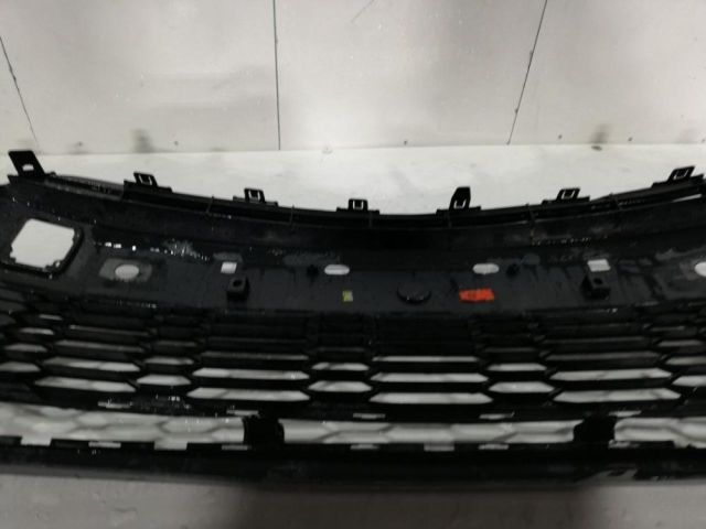 bontott TOYOTA C-HR Első Lökhárító Alsó Középső Díszrács