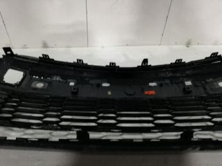 bontott TOYOTA C-HR Első Lökhárító Alsó Középső Díszrács