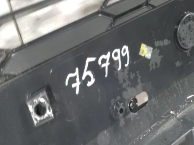 bontott TOYOTA C-HR Első Lökhárító Alsó Középső Díszrács