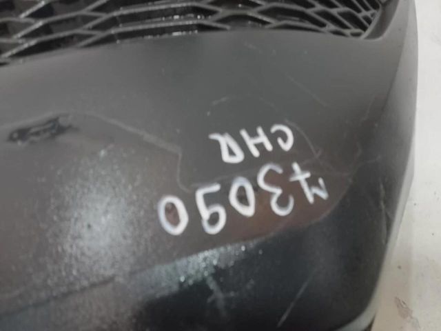 bontott TOYOTA C-HR Első Lökhárító Alsó Középső Díszrács