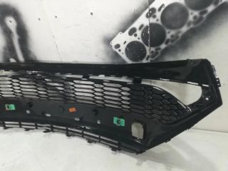 bontott TOYOTA C-HR Első Lökhárító Alsó Középső Díszrács