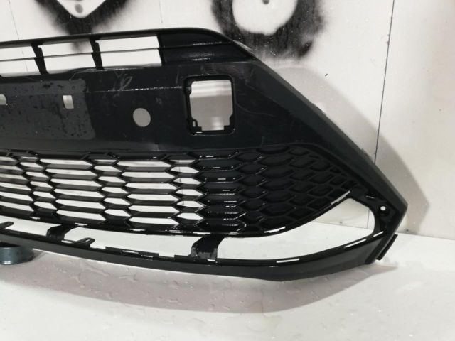 bontott TOYOTA C-HR Első Lökhárító Alsó Középső Díszrács