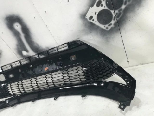 bontott TOYOTA C-HR Első Lökhárító Alsó Középső Díszrács