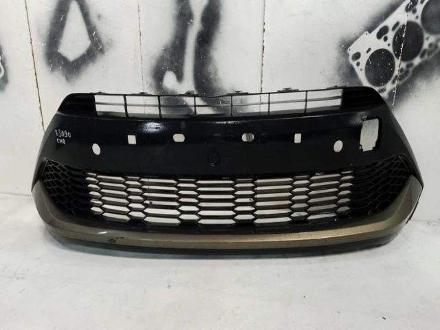 bontott TOYOTA C-HR Első Lökhárító Alsó Középső Díszrács