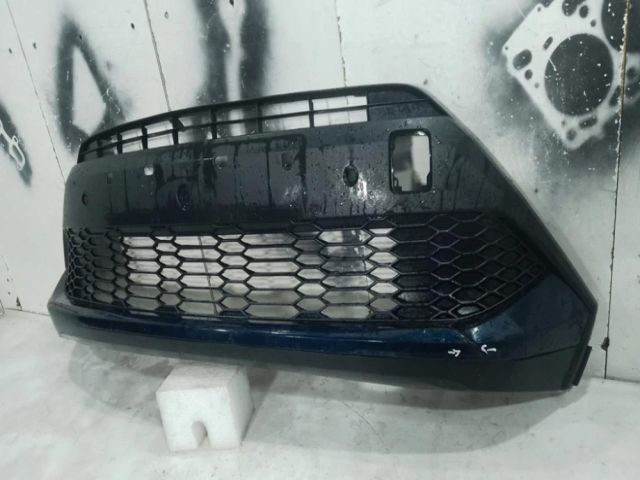 bontott TOYOTA C-HR Első Lökhárító Alsó Középső Díszrács