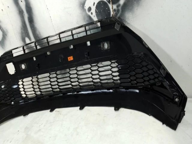 bontott TOYOTA C-HR Első Lökhárító Alsó Középső Díszrács