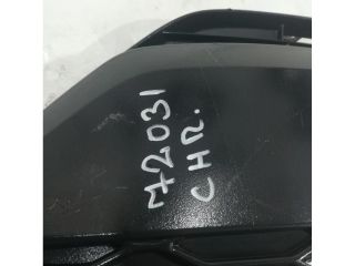 bontott TOYOTA C-HR Első Lökhárító Alsó Középső Díszrács