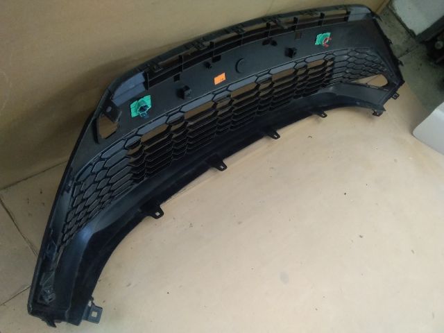 bontott TOYOTA C-HR Első Lökhárító Alsó (Műanyag)