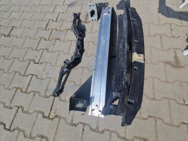 bontott TOYOTA C-HR Első Lökhárító Merevítő (Fém)