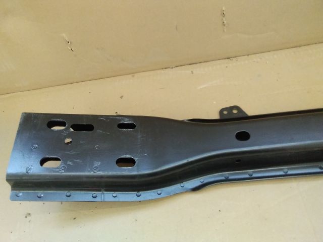 bontott TOYOTA C-HR Első Lökhárító Merevítő (Fém)