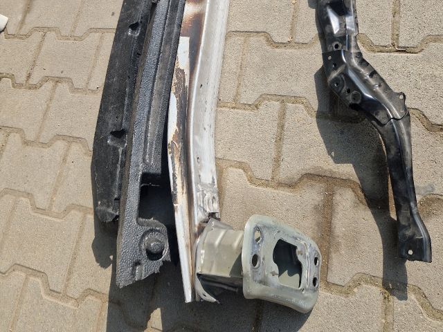 bontott TOYOTA C-HR Első Lökhárító Merevítő (Fém)