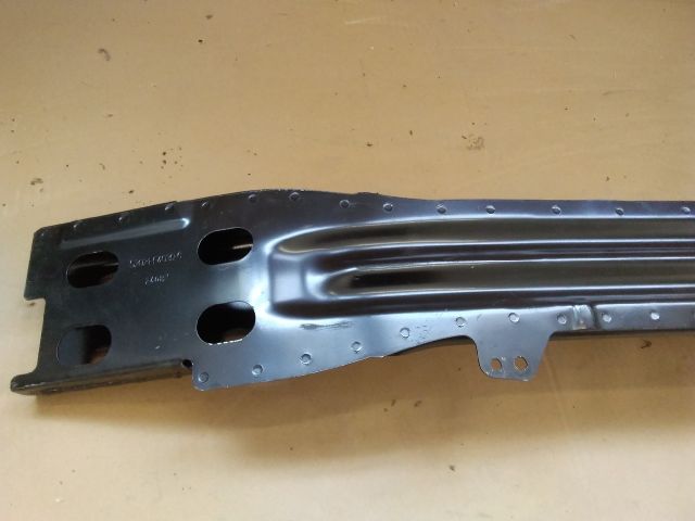 bontott TOYOTA C-HR Első Lökhárító Merevítő (Fém)