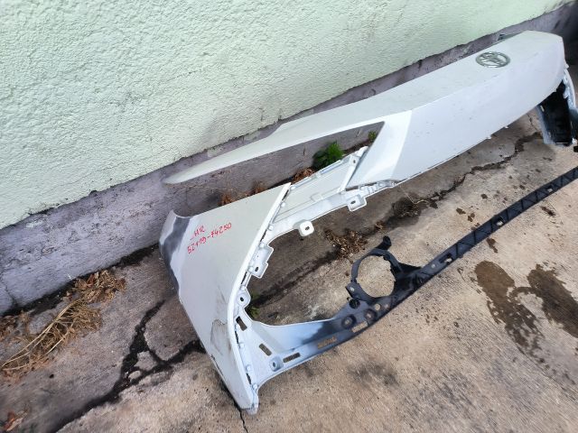 bontott TOYOTA C-HR Első Lökhárító (Részeivel)