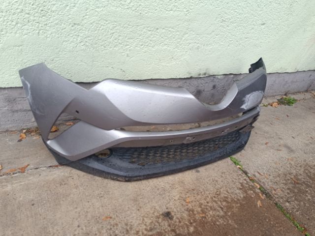 bontott TOYOTA C-HR Első Lökhárító (Részeivel)