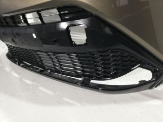 bontott TOYOTA C-HR Első Lökhárító (Üresen)