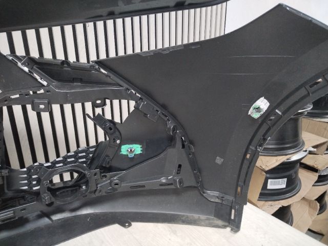 bontott TOYOTA C-HR Első Lökhárító (Üresen)