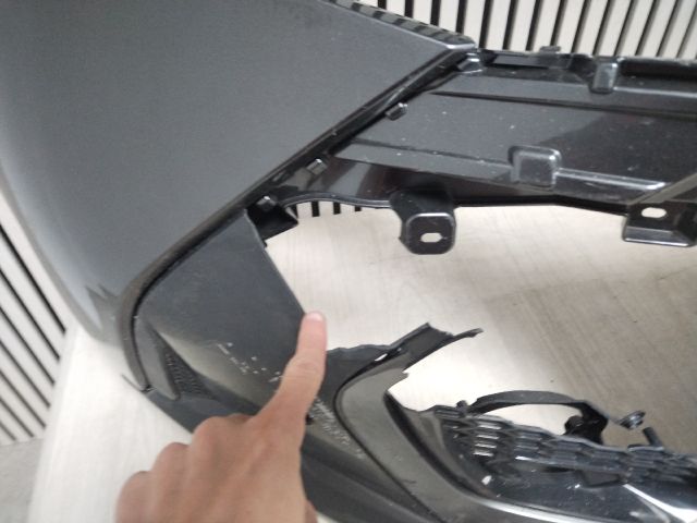 bontott TOYOTA C-HR Első Lökhárító (Üresen)