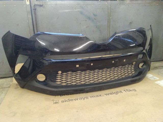 bontott TOYOTA C-HR Első Lökhárító (Üresen)