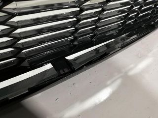 bontott TOYOTA C-HR Első Lökhárító (Üresen)