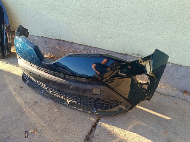 bontott TOYOTA C-HR Első Lökhárító (Üresen)