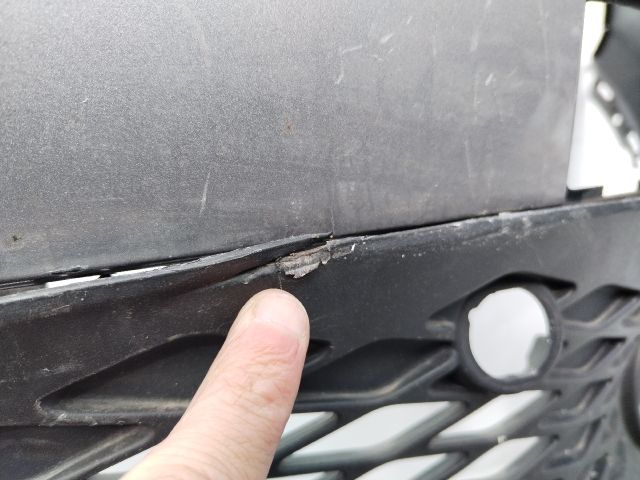 bontott TOYOTA C-HR Első Lökhárító (Üresen)