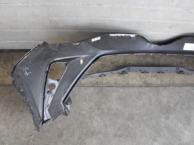 bontott TOYOTA C-HR Első Lökhárító (Üresen)