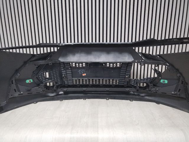 bontott TOYOTA C-HR Első Lökhárító (Üresen)