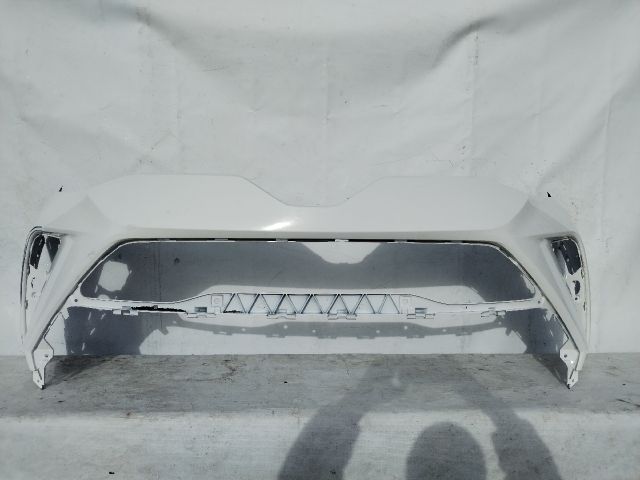 bontott TOYOTA C-HR Első Lökhárító (Üresen)