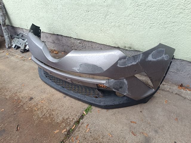 bontott TOYOTA C-HR Első Lökhárító (Üresen)