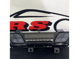 bontott TOYOTA C-HR Fűtéskapcsoló (digit klímás)