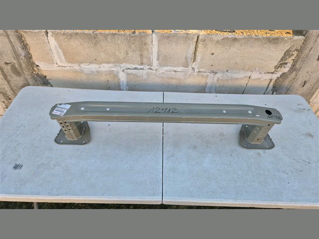 bontott TOYOTA C-HR Hátsó Lökhárító Merevítő (Fém)