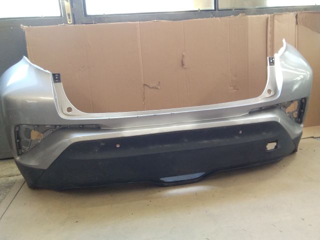 bontott TOYOTA C-HR Hátsó Lökhárító (Részeivel)