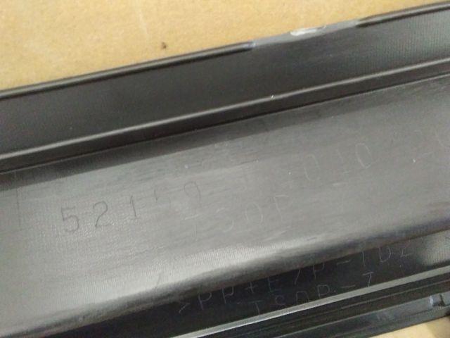 bontott TOYOTA C-HR Hátsó Lökhárító (Üresen)