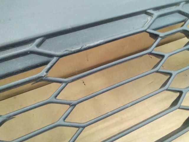 bontott TOYOTA C-HR Hűtőrács