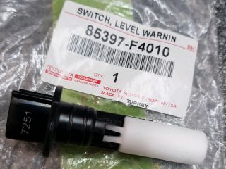 bontott TOYOTA C-HR Hűtővíz Szintjelző