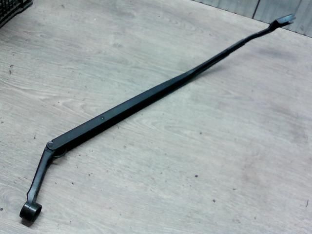 bontott TOYOTA C-HR Jobb első Ablaktörlő Kar