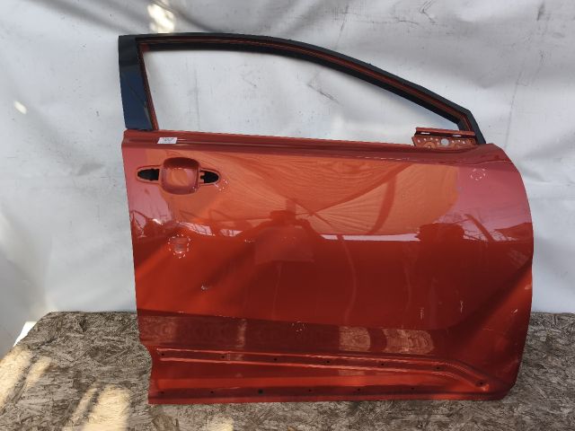 bontott TOYOTA C-HR Jobb első Ajtó (Üres lemez)