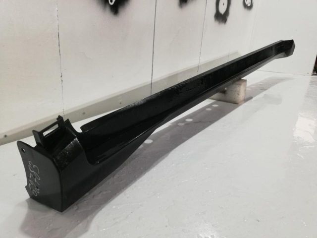 bontott TOYOTA C-HR Jobb első Küszöb Díszléc